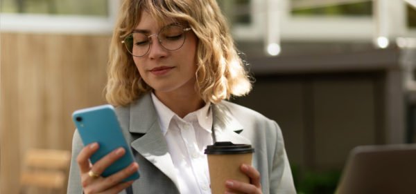 Comment utiliser mon CRM en mobilité et synchroniser un rdv dans le CRM via Outlook ?
